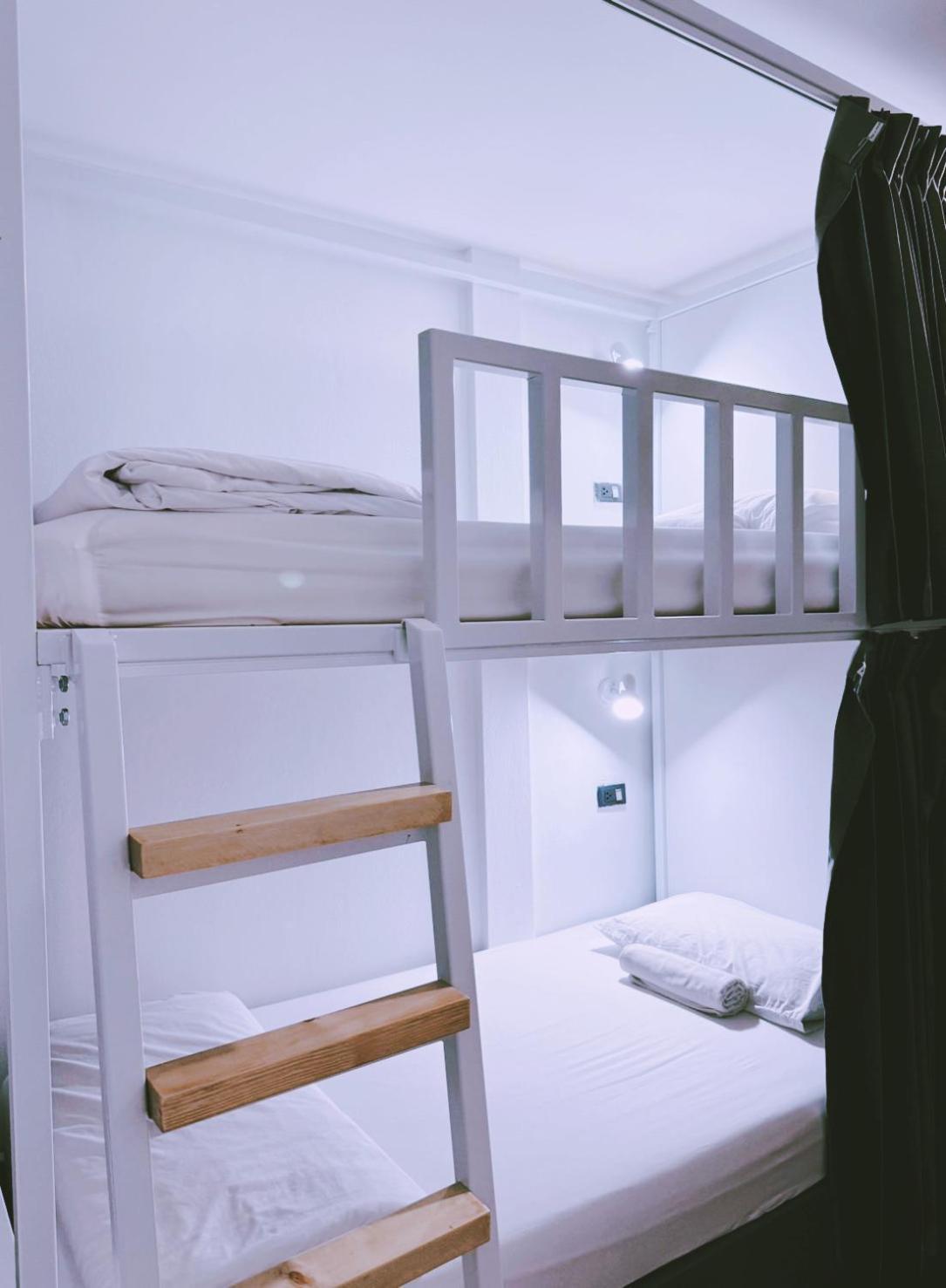Zleepinezz Hostel Пра Након Си Аютая Екстериор снимка
